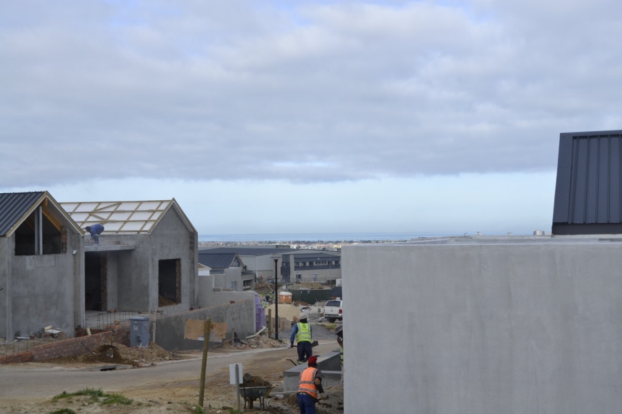  Bedroom Property for Sale in Mzuri Estate Western Cape